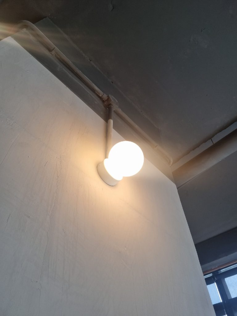 Bracket light 1