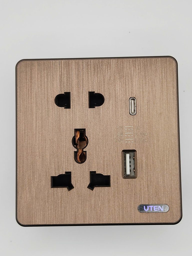 Bộ ổ cắm 2 chấu và 3 chấu USB + TYPE C S400.
