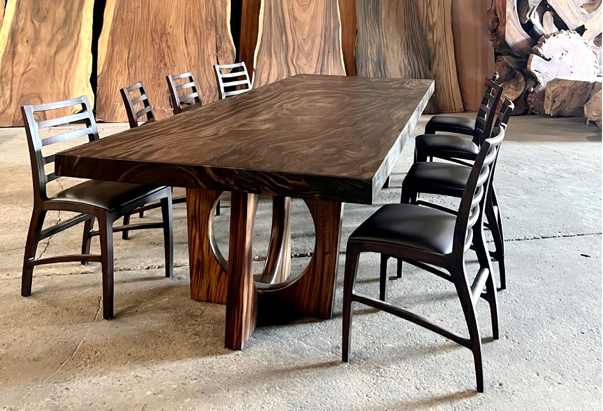 Crown Table