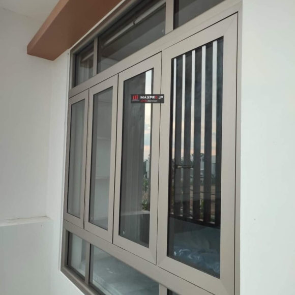 Hệ cửa sổ 4