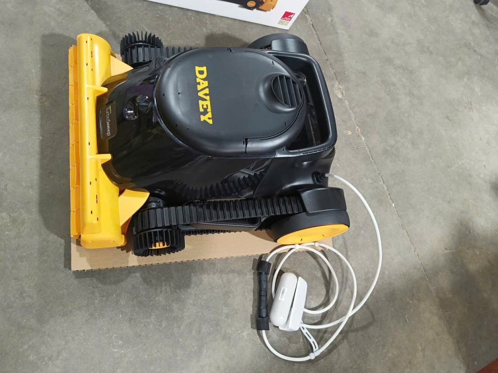 ROBOT VỆ SINH HỒ BƠI DAVEY