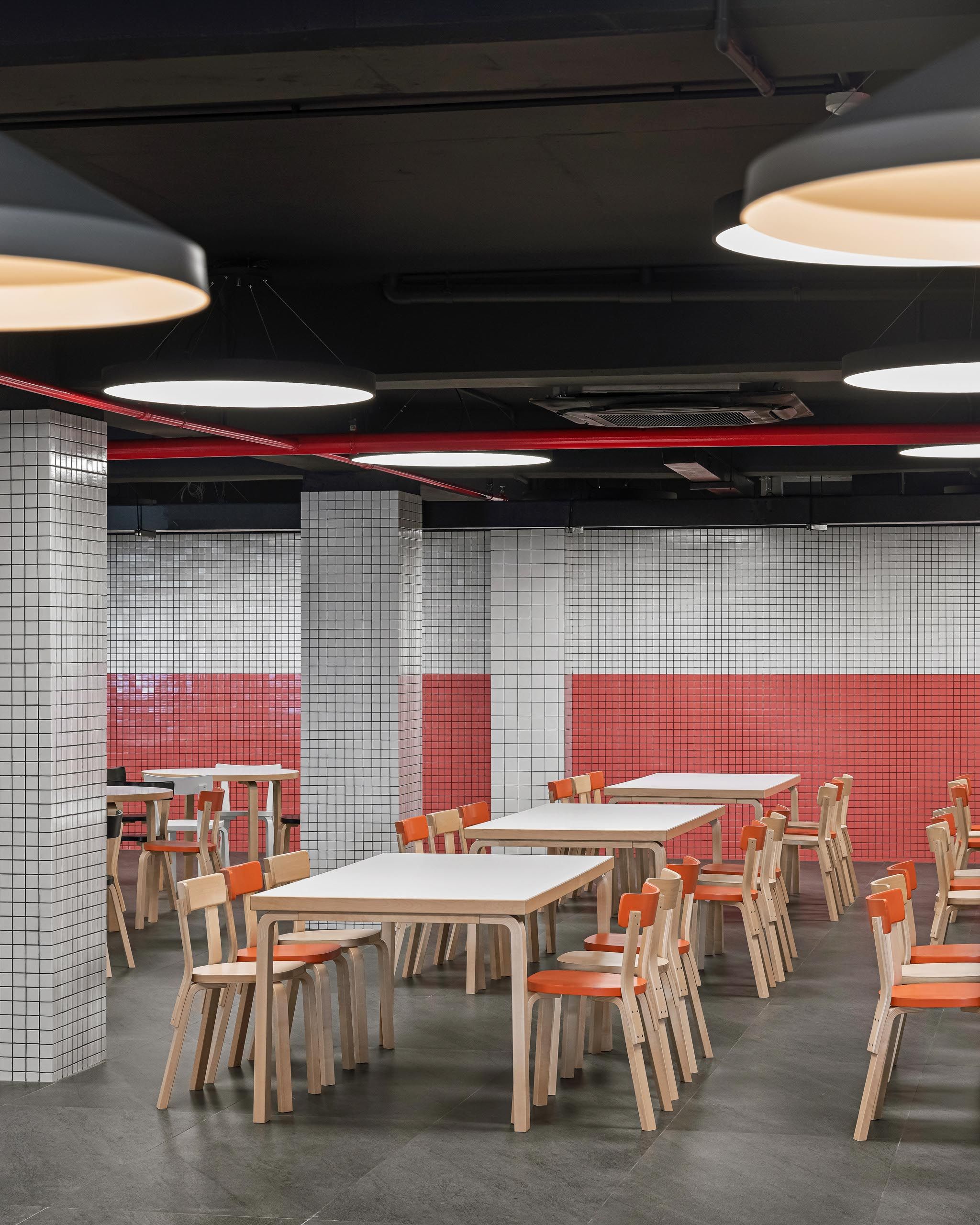 Akira G2 Suspended Ceiling Light