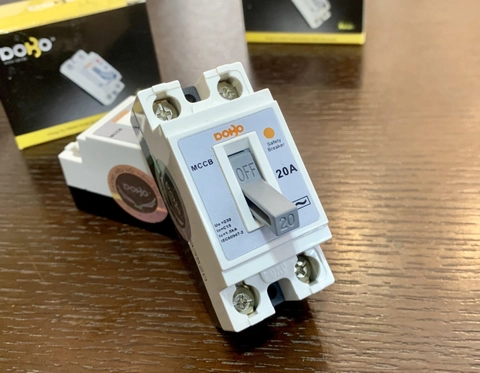 Cầu dao tự động an toàn 15A MCCB 2P 15A 1.5kA DoBo
