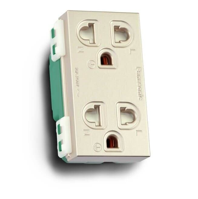 Ổ cắm đôi có màn che và dây nối đất