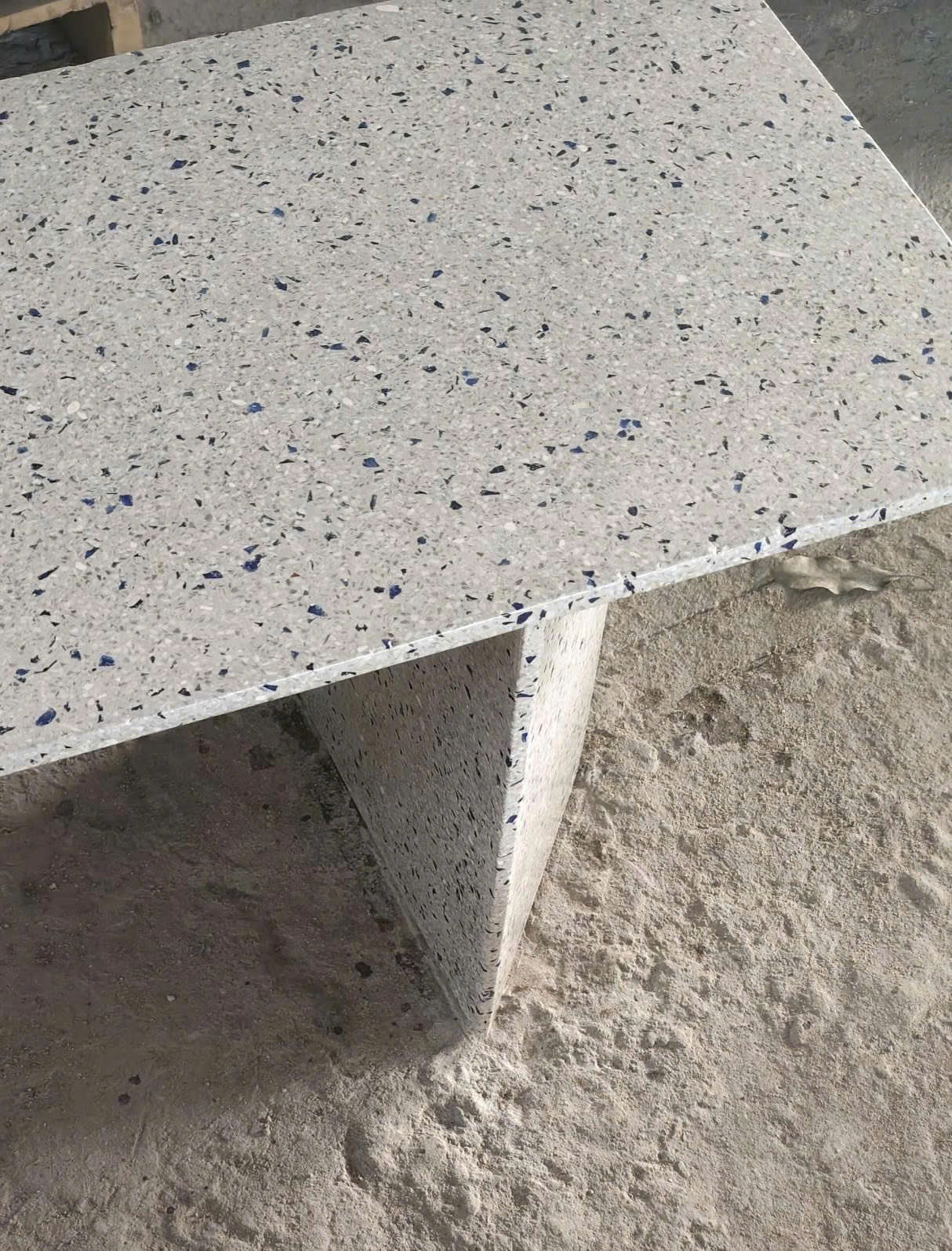 Ghế Terrazzo tái chế gốm – Giải pháp nội thất ngoài trời bền vững cho công viên & đô thị hiện đại