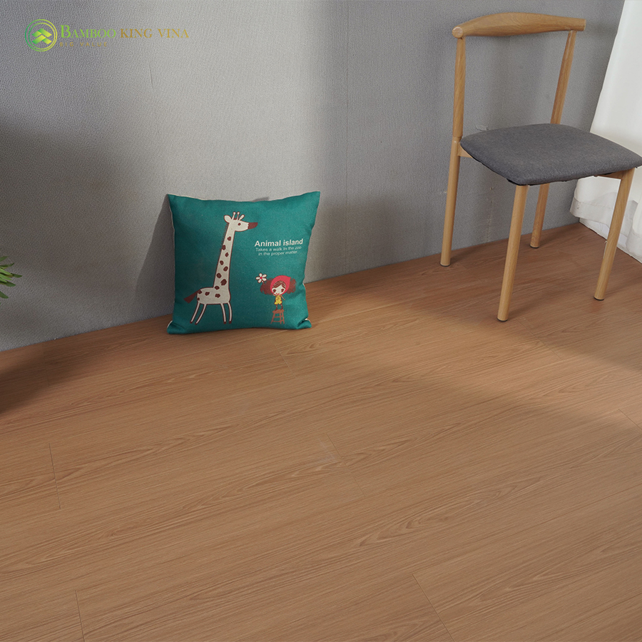 Sàn gỗ Hybrid Engineered – Light Brown Oak
